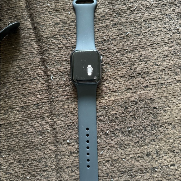 Series 4 Applewatch - Picture 4 of 4